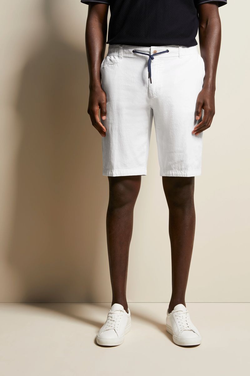 Weiße Bermuda Shorts mit Kordelzug