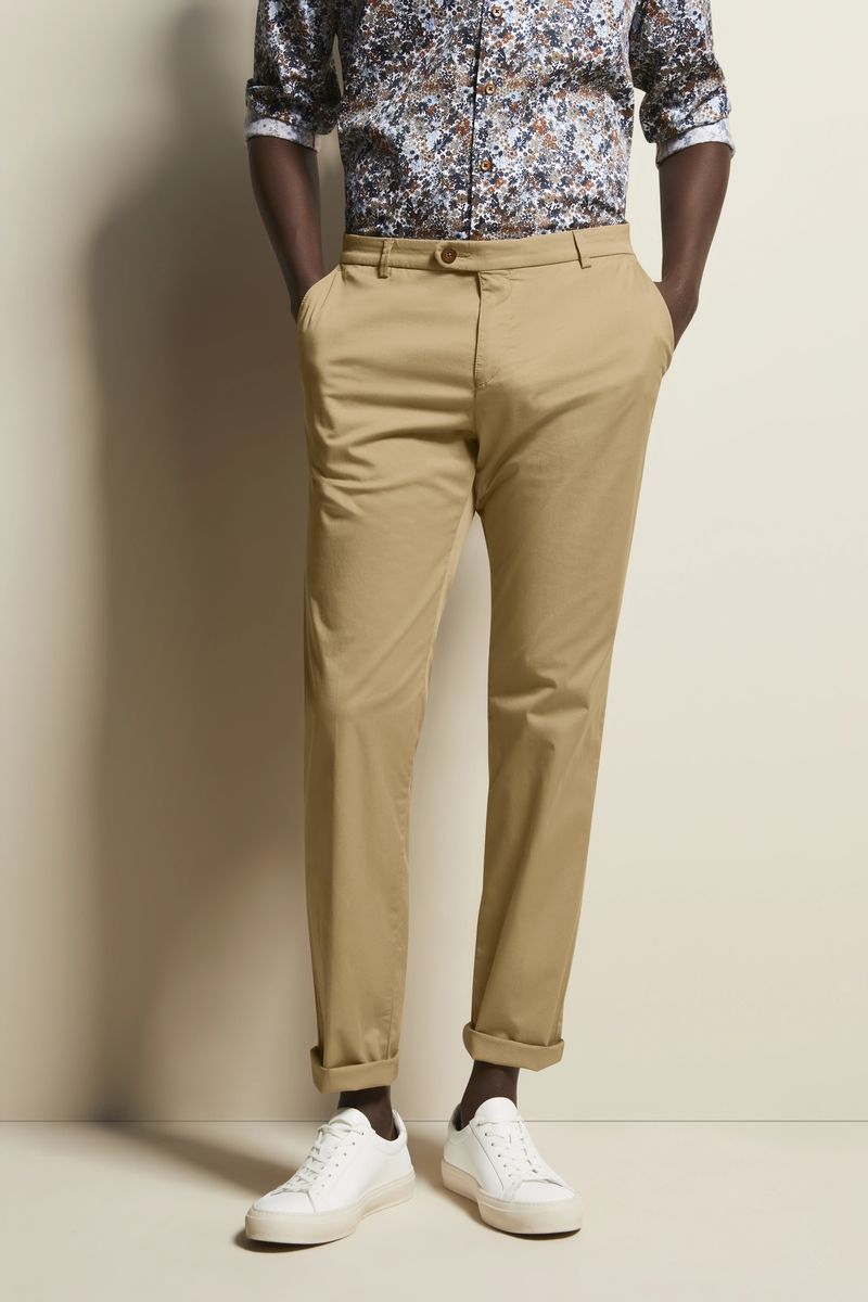Schmale Stretch-Baumwoll-Chinos