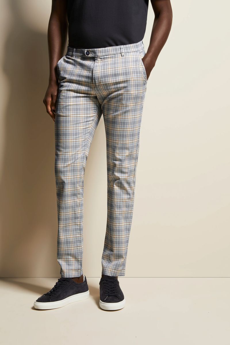 Schmal geschnittene Chino-Hose mit Karomuster