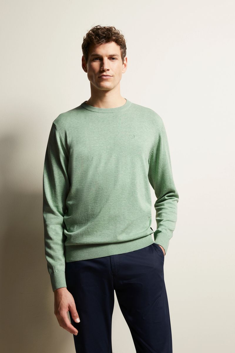 Klassischer mintgrüner Baumwollpullover