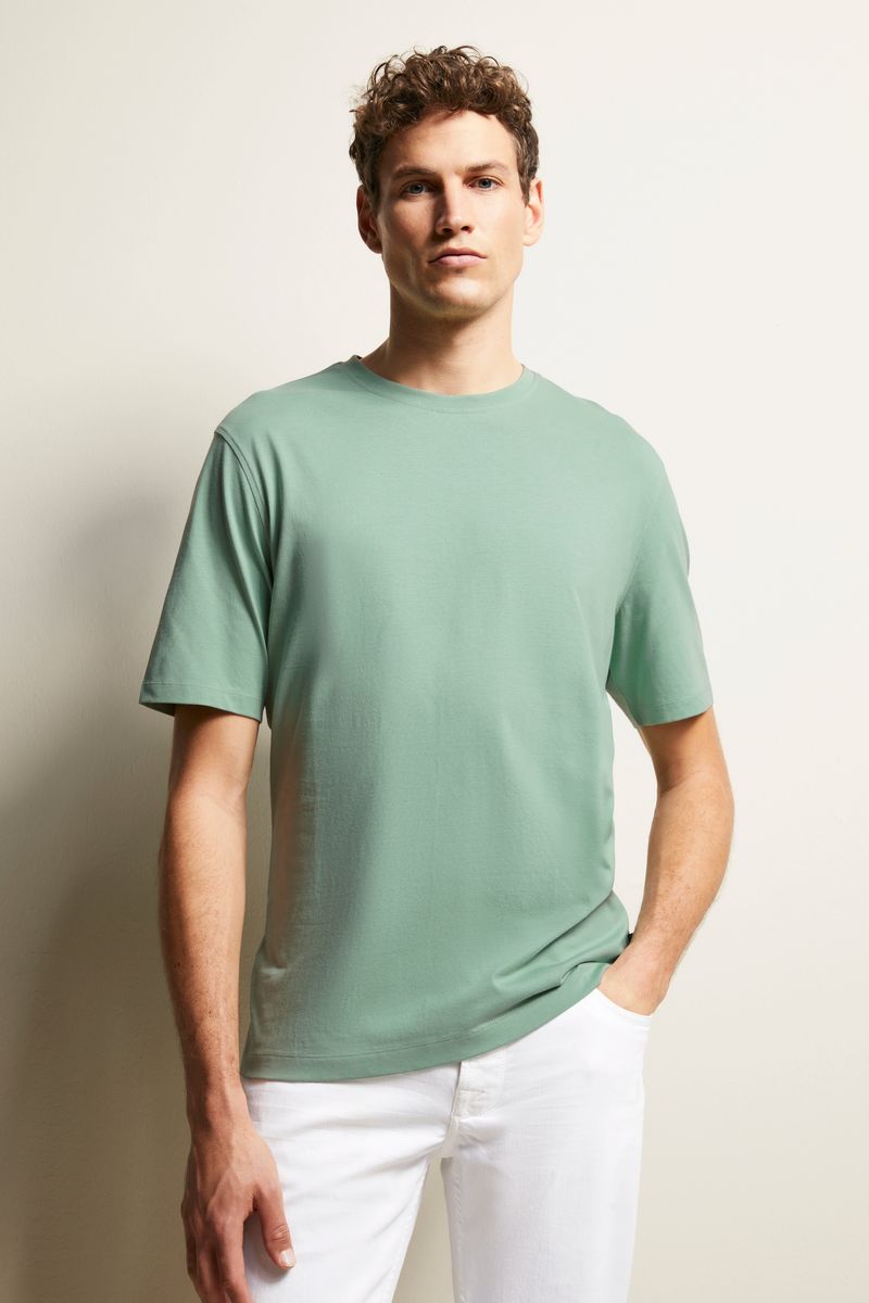 Klassisches modern geschnittenes T-Shirt in Mint