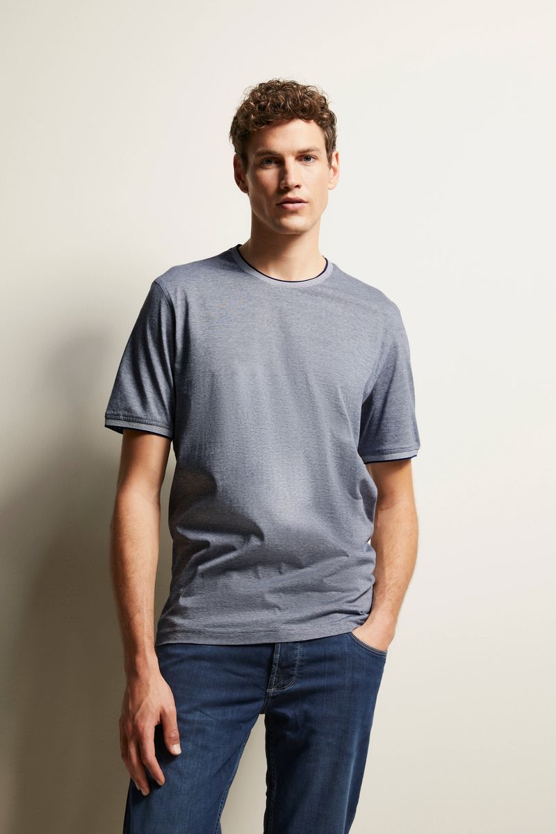 Fein gestreiftes T-Shirt aus reiner Baumwolle