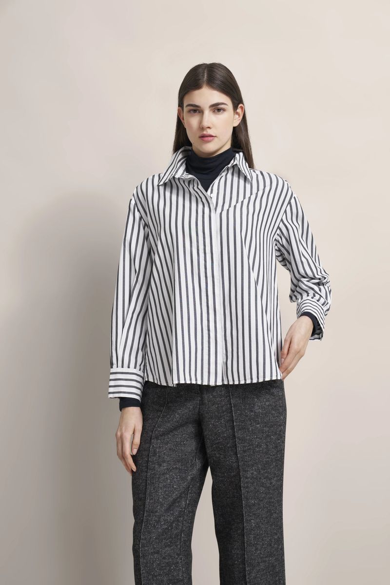 Gestreiftes Baumwollhemd mit Knopfleiste