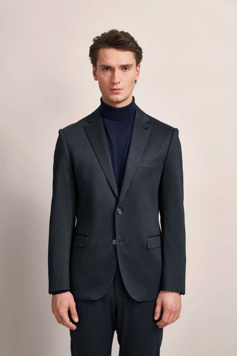 Modernes Sakko mit Struktur und Reverskragen