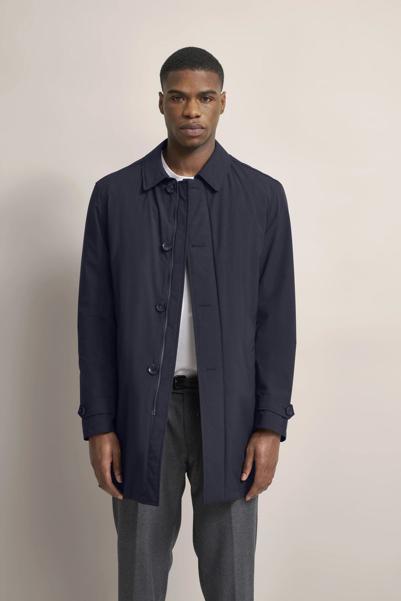 Klassischer marineblauer, wasserabweisender Mac Coat