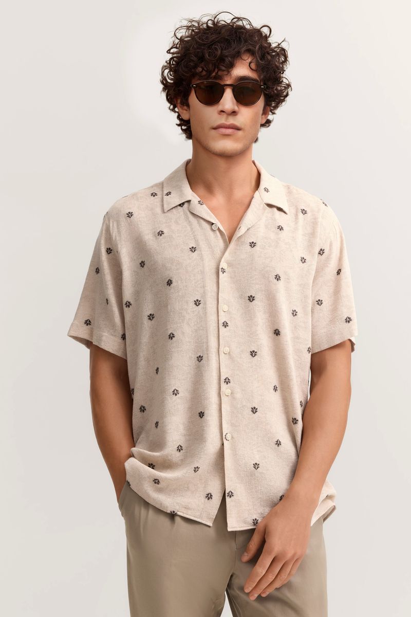 Braun strukturiertes Resort Hemd mit Reverskragen