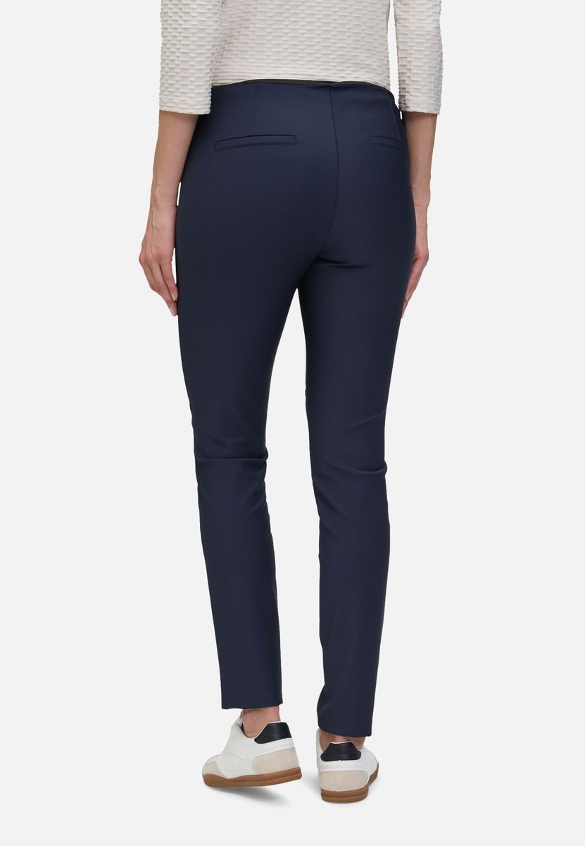 Schlanke Mid-Waist Hose