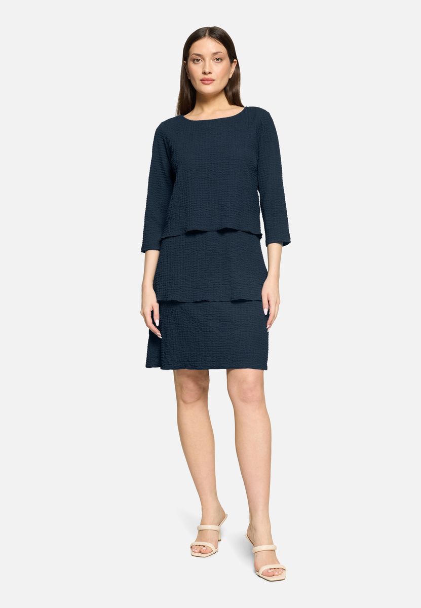 Stufenförmiges Struktur-Strickkleid