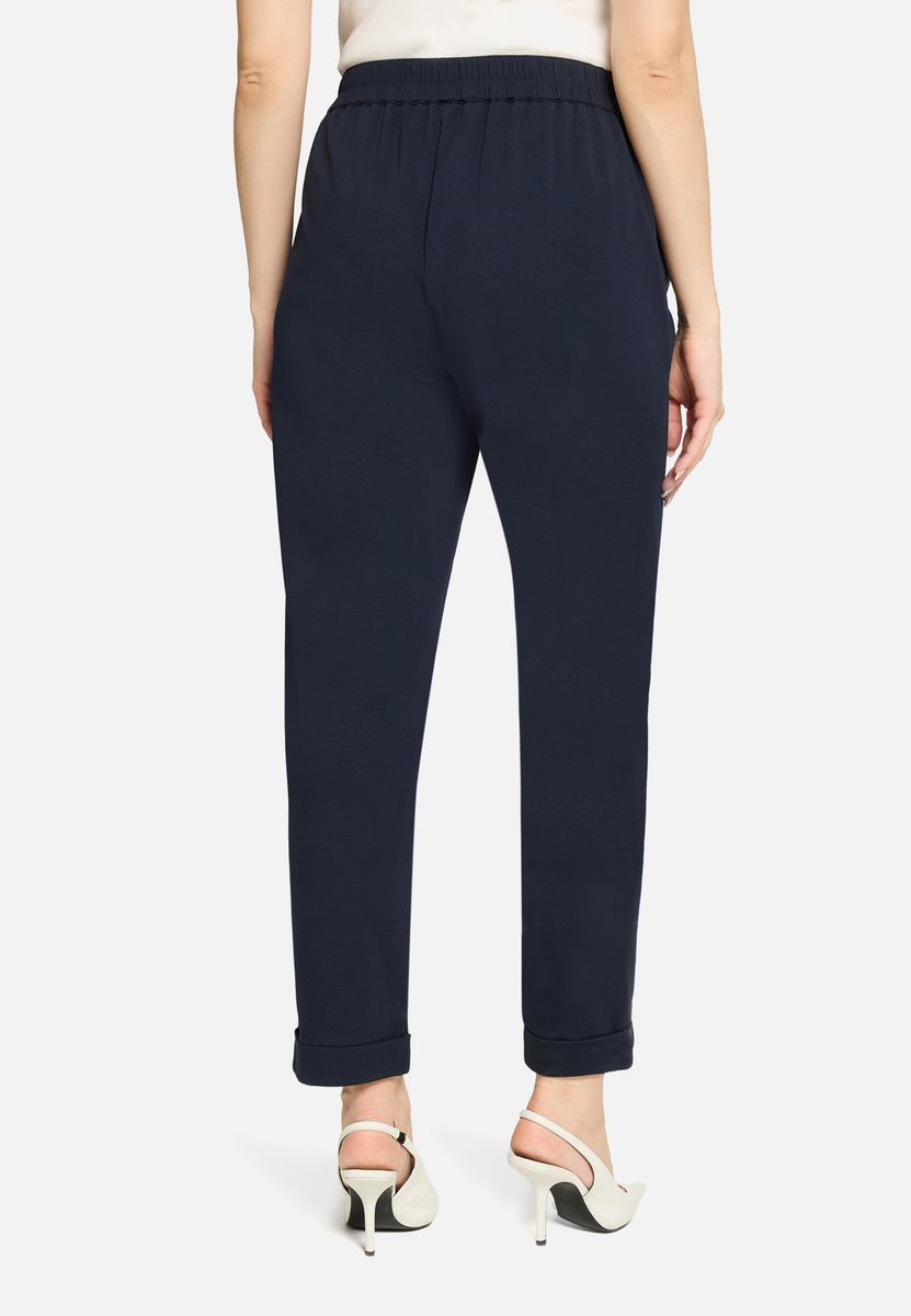 Locker geschnittene Schlupfhose in Cropped-Länge