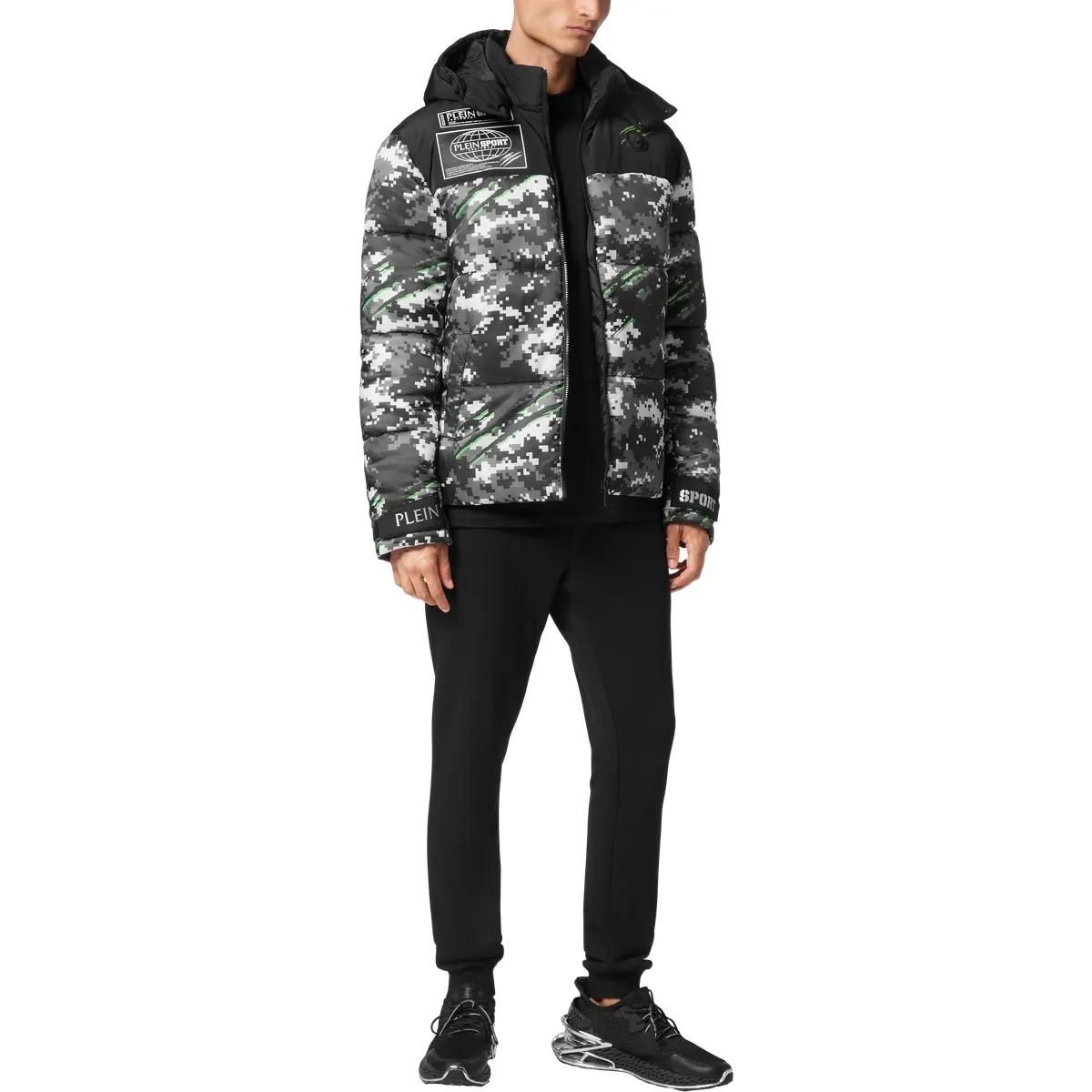 Gepolsterte Winterjacke mit Kapuze und Camouflage-Muster