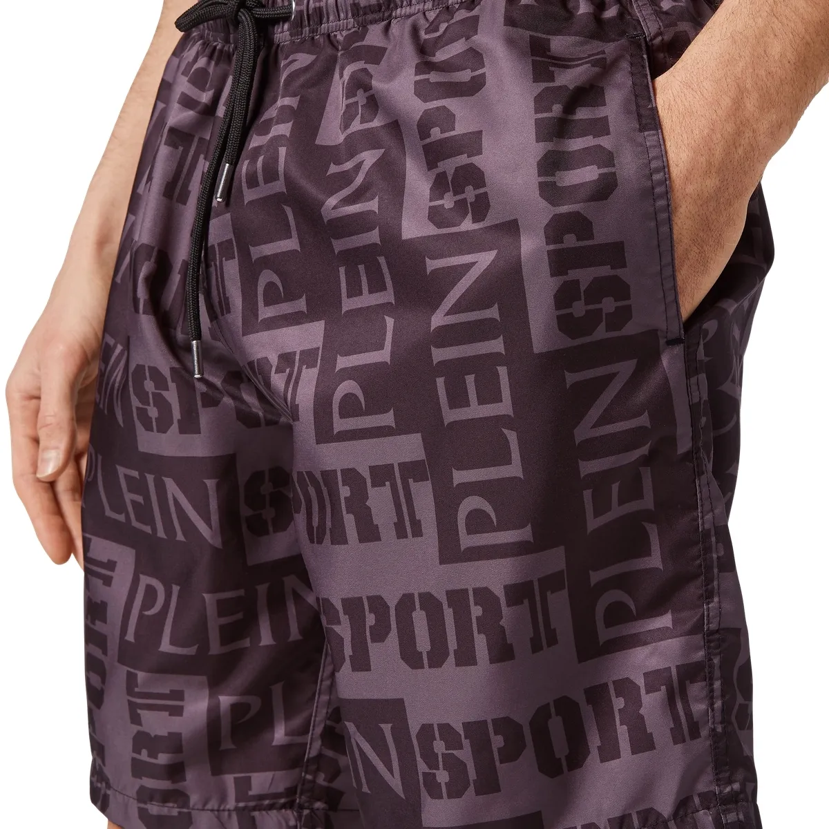 Sportliche Badeshorts mit Logo-Print