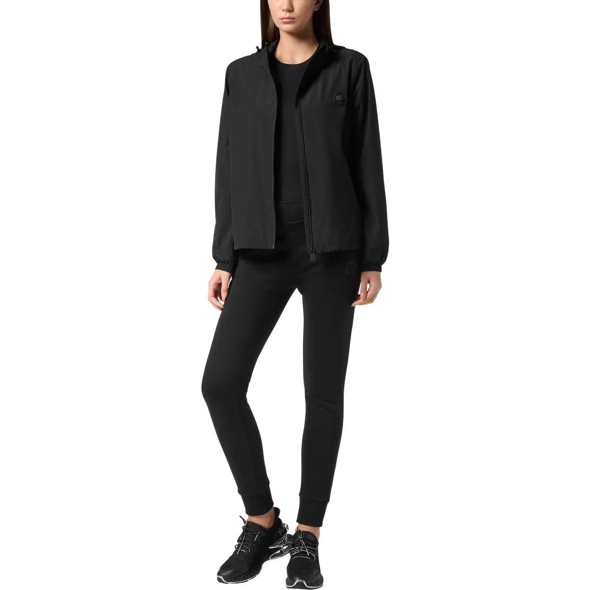 Leichte Nylonjacke mit Kapuze