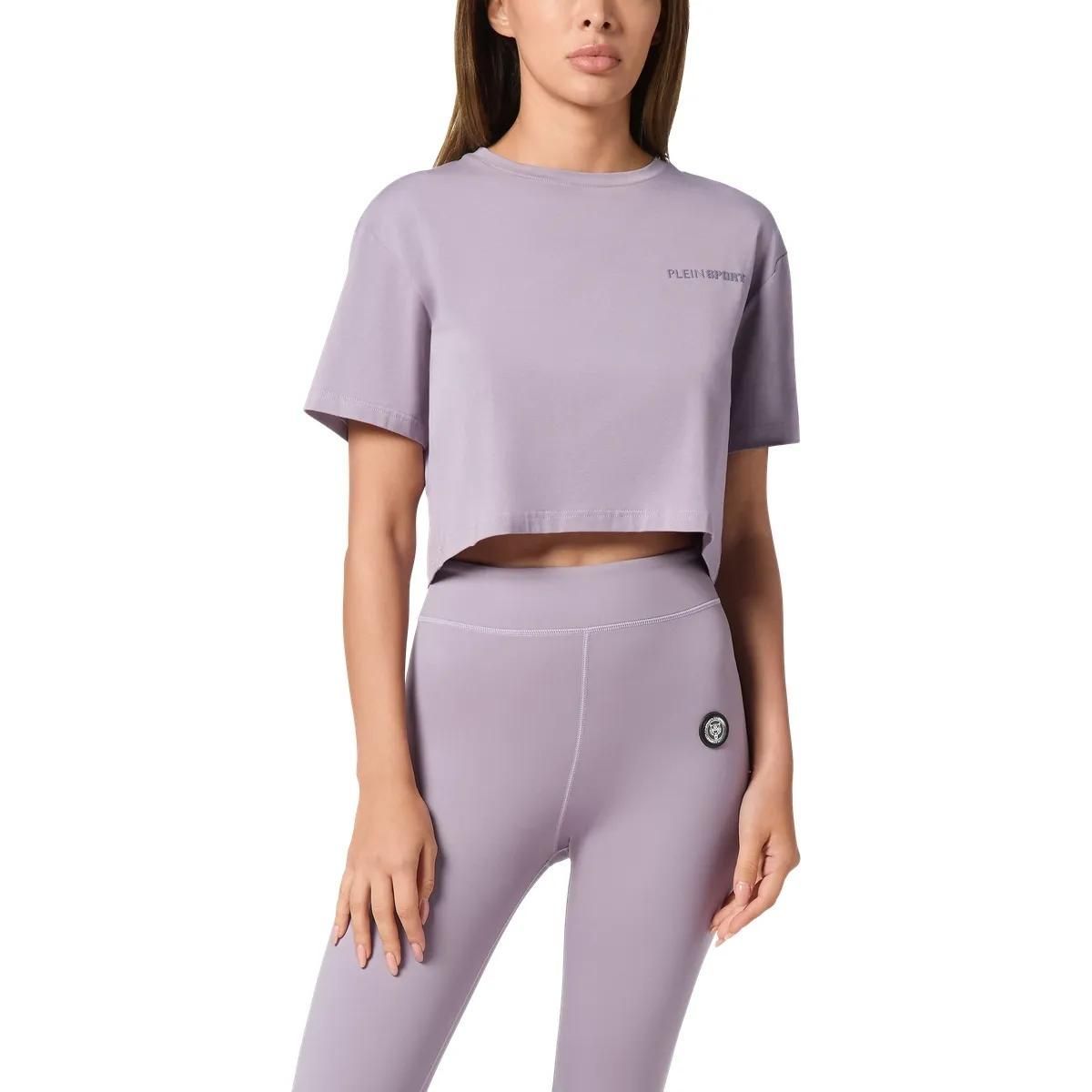 Kurzes sportliches T-Shirt