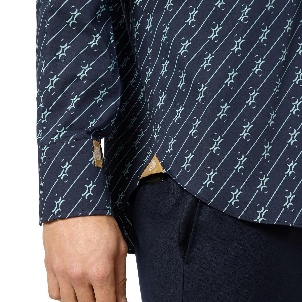 Schmal geschnittenes Hemd mit Muster