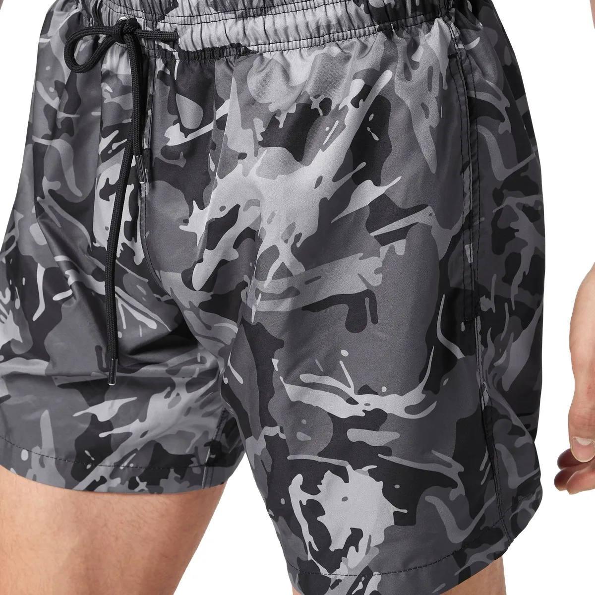 Badehose mit Camouflage-Muster