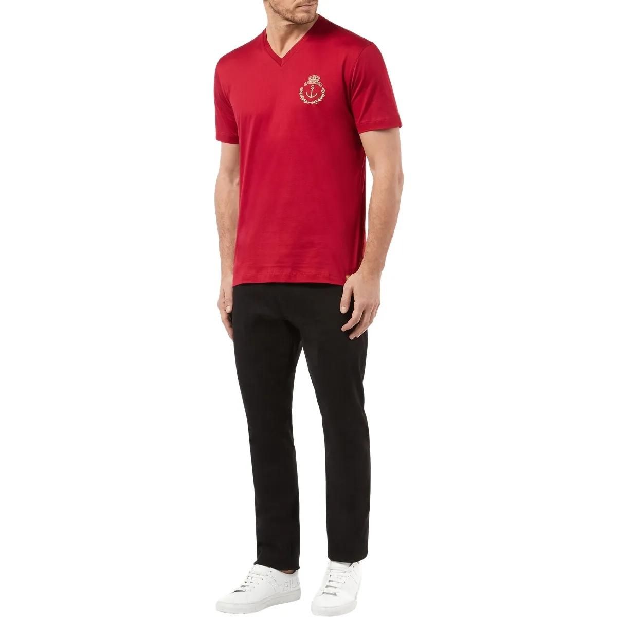 T-Shirt mit V-Ausschnitt und Wappenstickerei