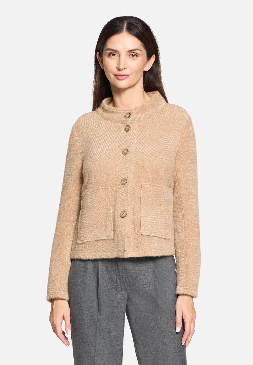Elegante Strickjacke mit Knöpfen und Struktur