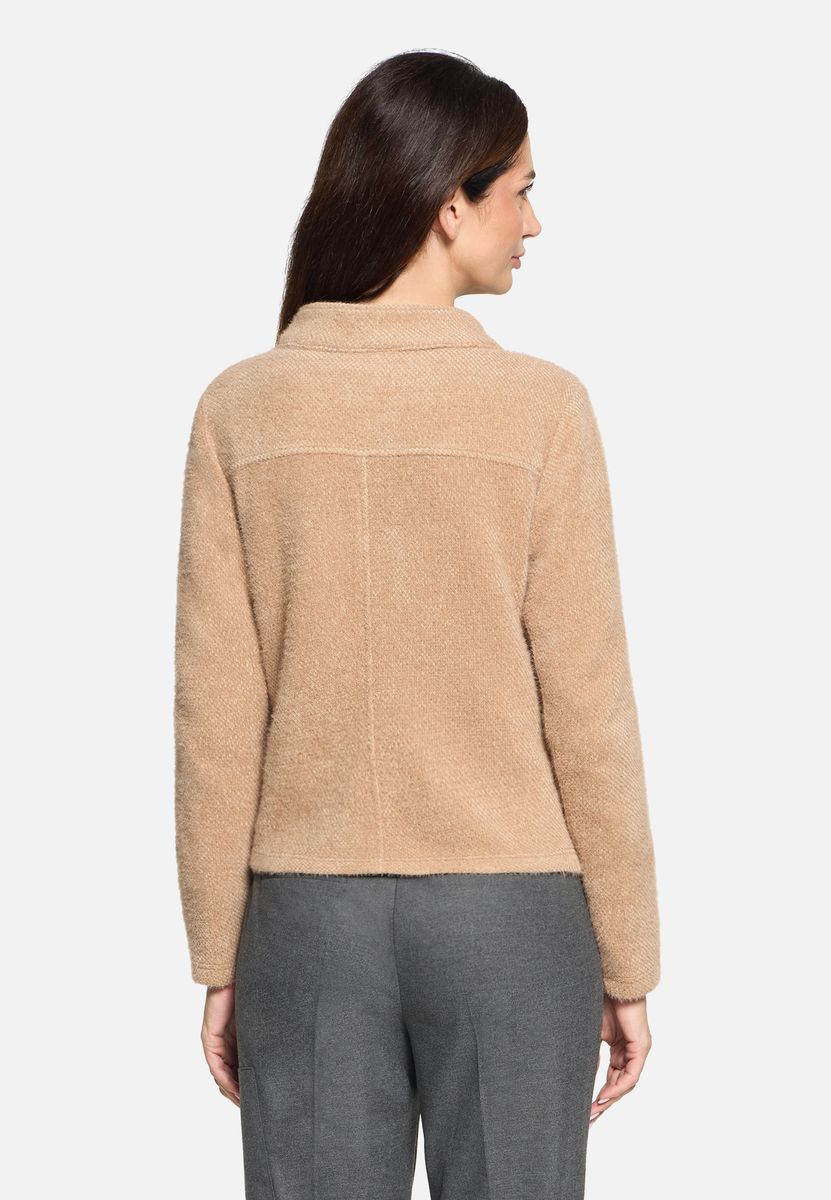Elegante Strickjacke mit Knöpfen und Struktur