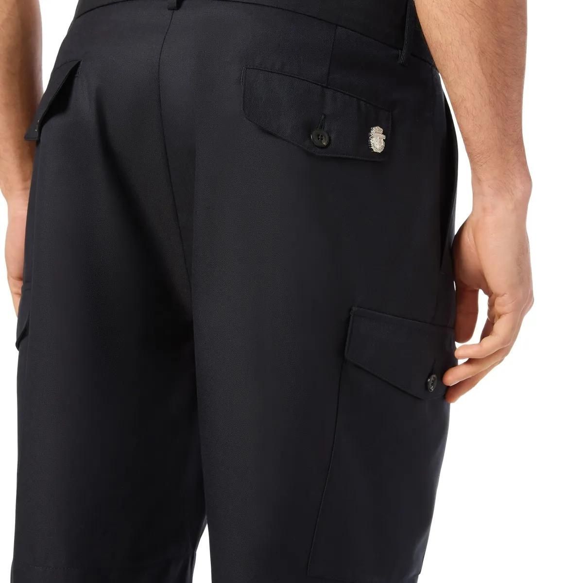 Marineblaue Cargo-Shorts im Kleiderstil