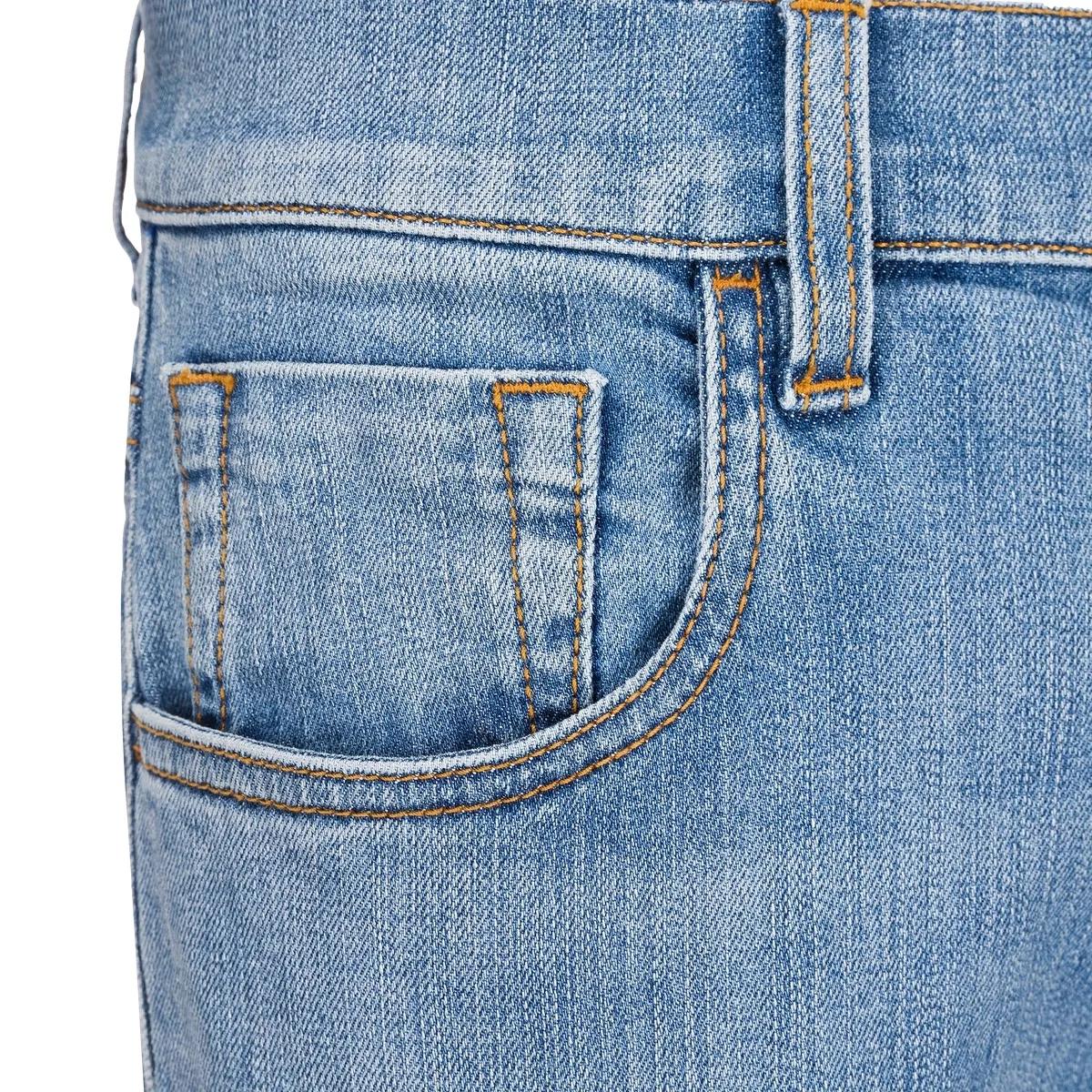 Schmal geschnittene Jeans mit heller Waschung