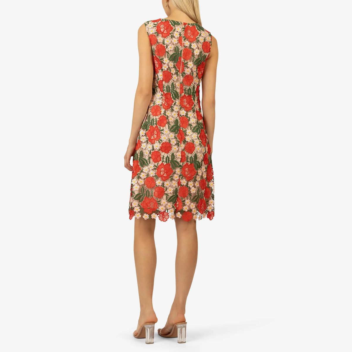 Cocktailkleid mit floraler Stickerei aus Spitze