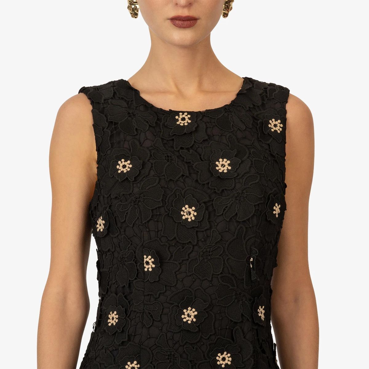 Florales Cocktailkleid aus Spitze mit Perlen