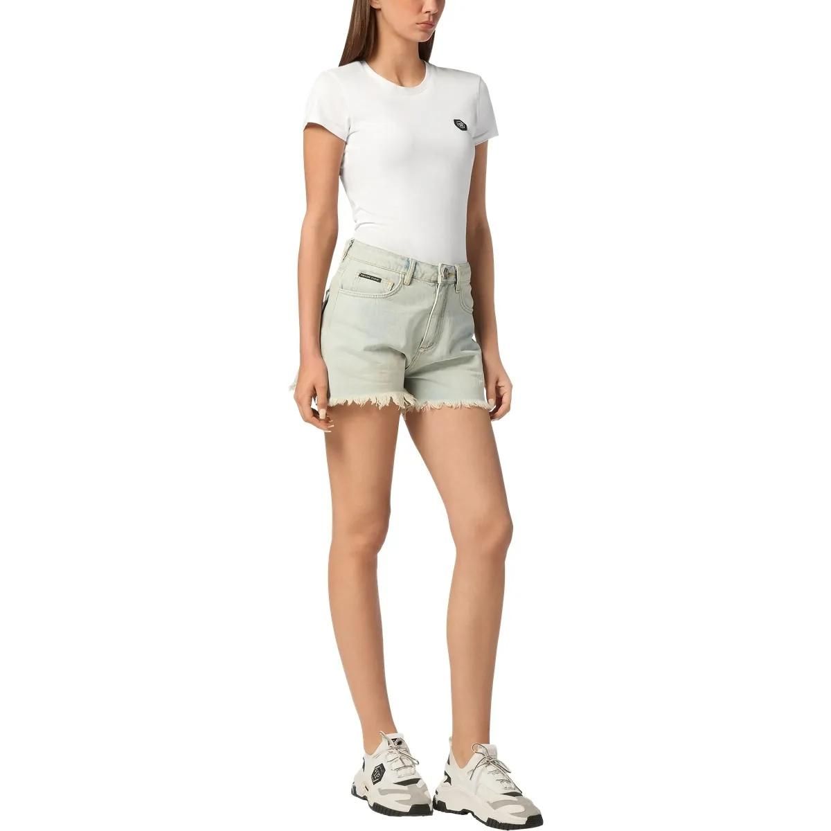 Hotpants aus Denim mit ausgefranstem Saum