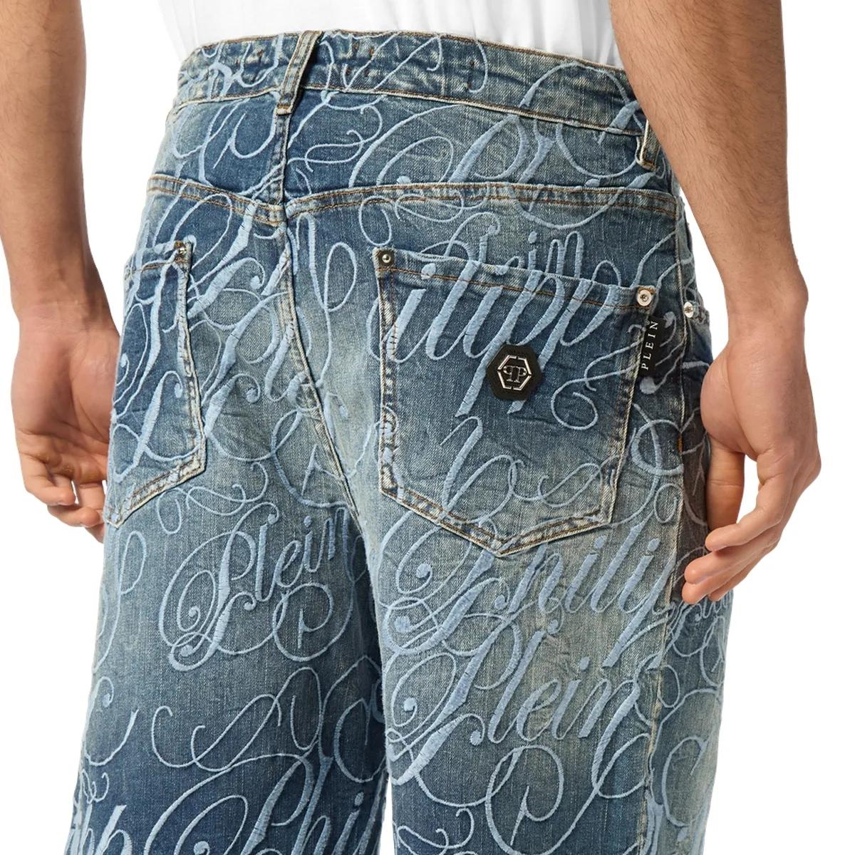 Denim Bermuda Shorts mit Stickerei