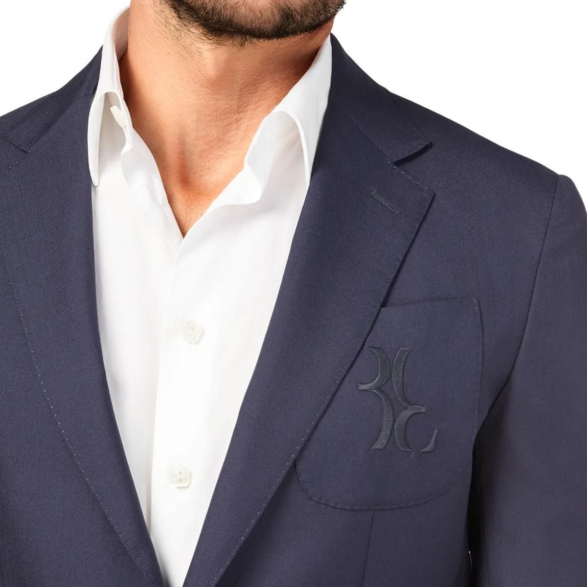 Klassischer marineblauer Wollblazer mit zwei Knöpfen