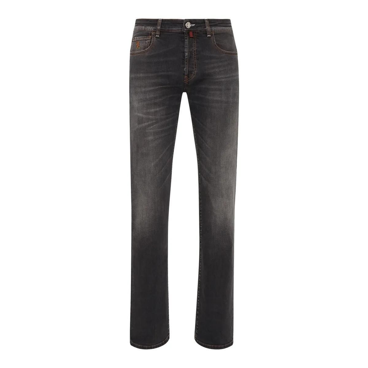 Jeans mit normaler Passform und Distressed-Waschung
