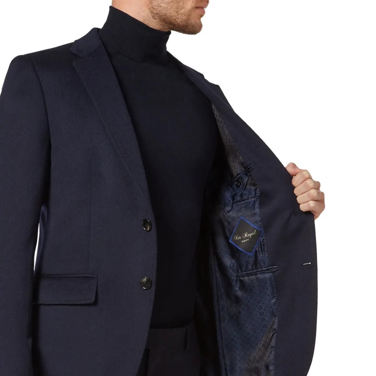 Klassischer marineblauer Zweiknopf-Wollblazer