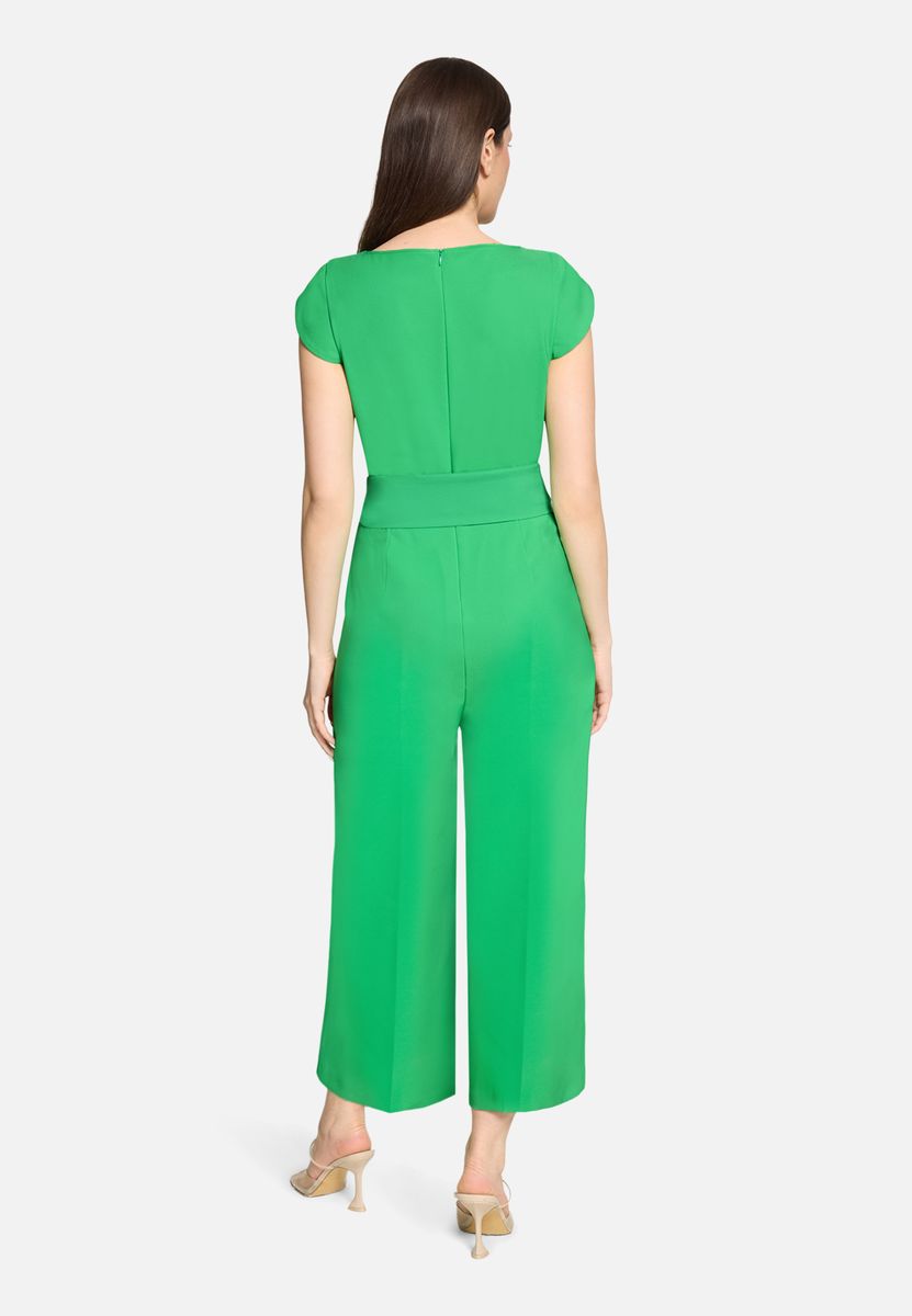 Eleganter Zweifarben-Jumpsuit mit Cropped-Bein