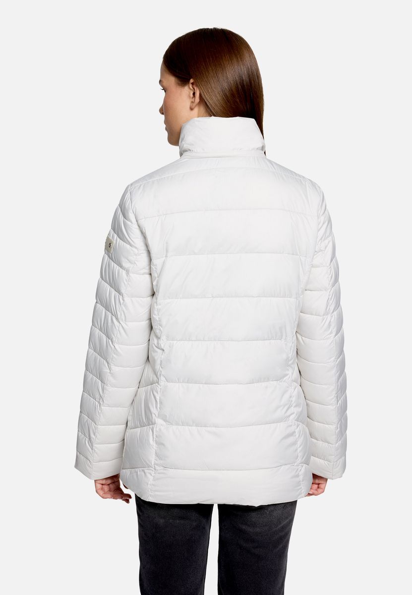 Steppjacke mit abnehmbarer Kapuze