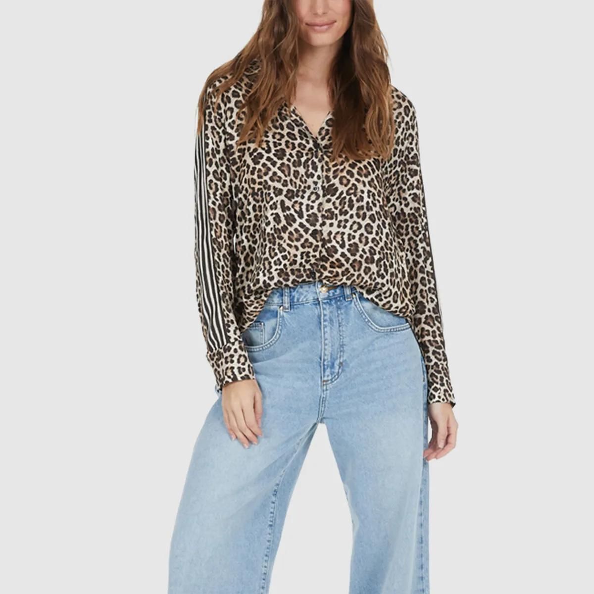 Hemd mit Leopardenmuster und Streifen an den Ärmeln