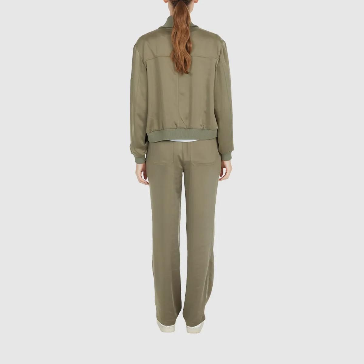 Olivgrüne Bomberjacke aus Satin