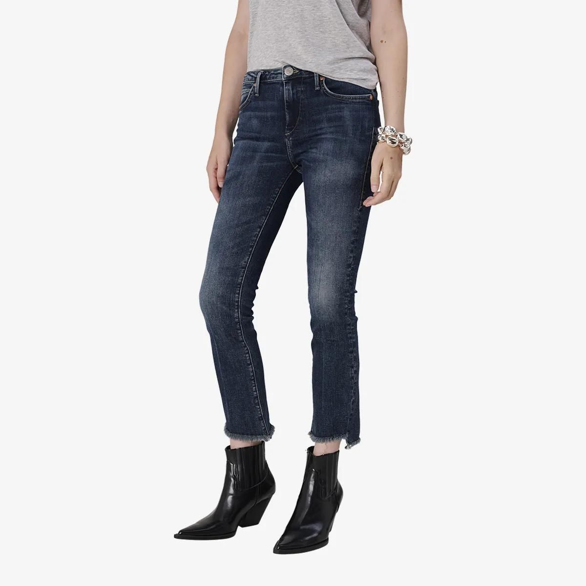 Kick Flare Jeans in dunkler Waschung