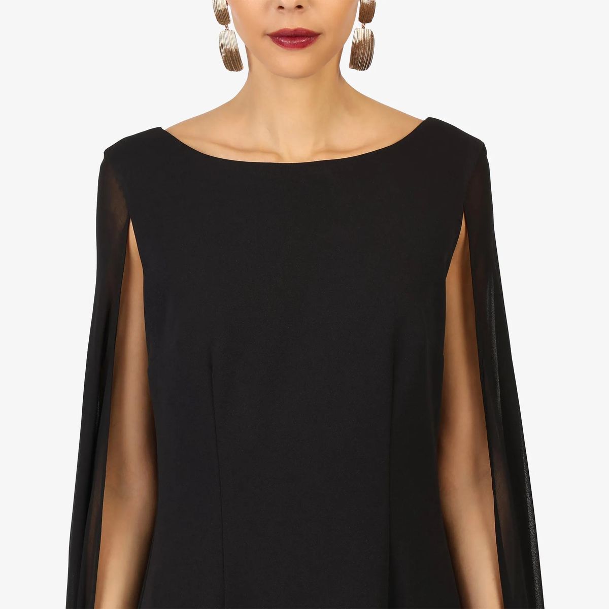 Elegantes schwarzes Abendkleid mit Cape-Ärmeln