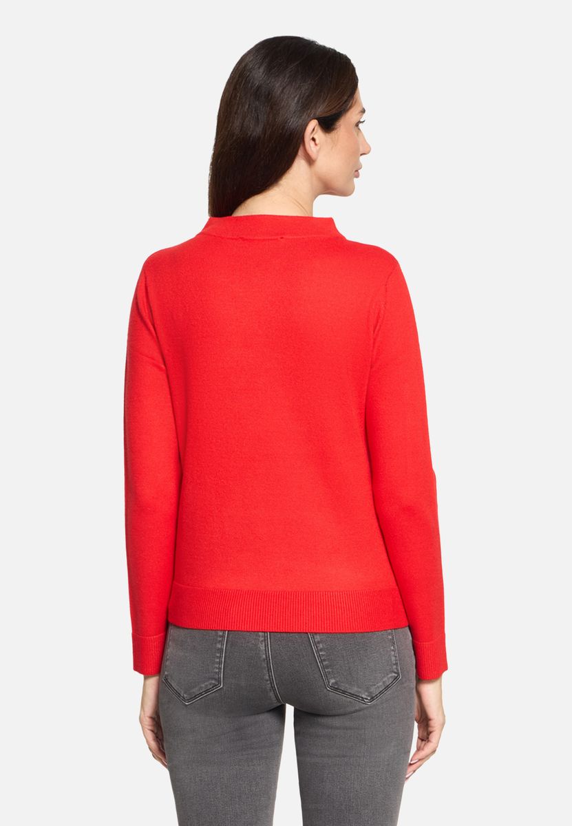 Eleganter Strickpullover mit Stehkragen