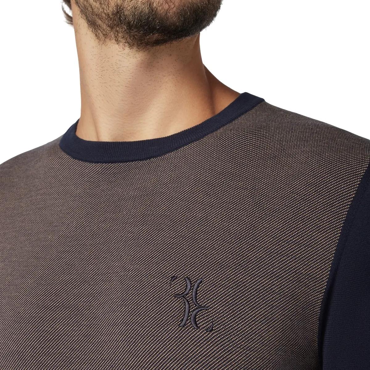 Zweifarbiger Baumwoll-Strickpullover mit Rundhalsausschnitt