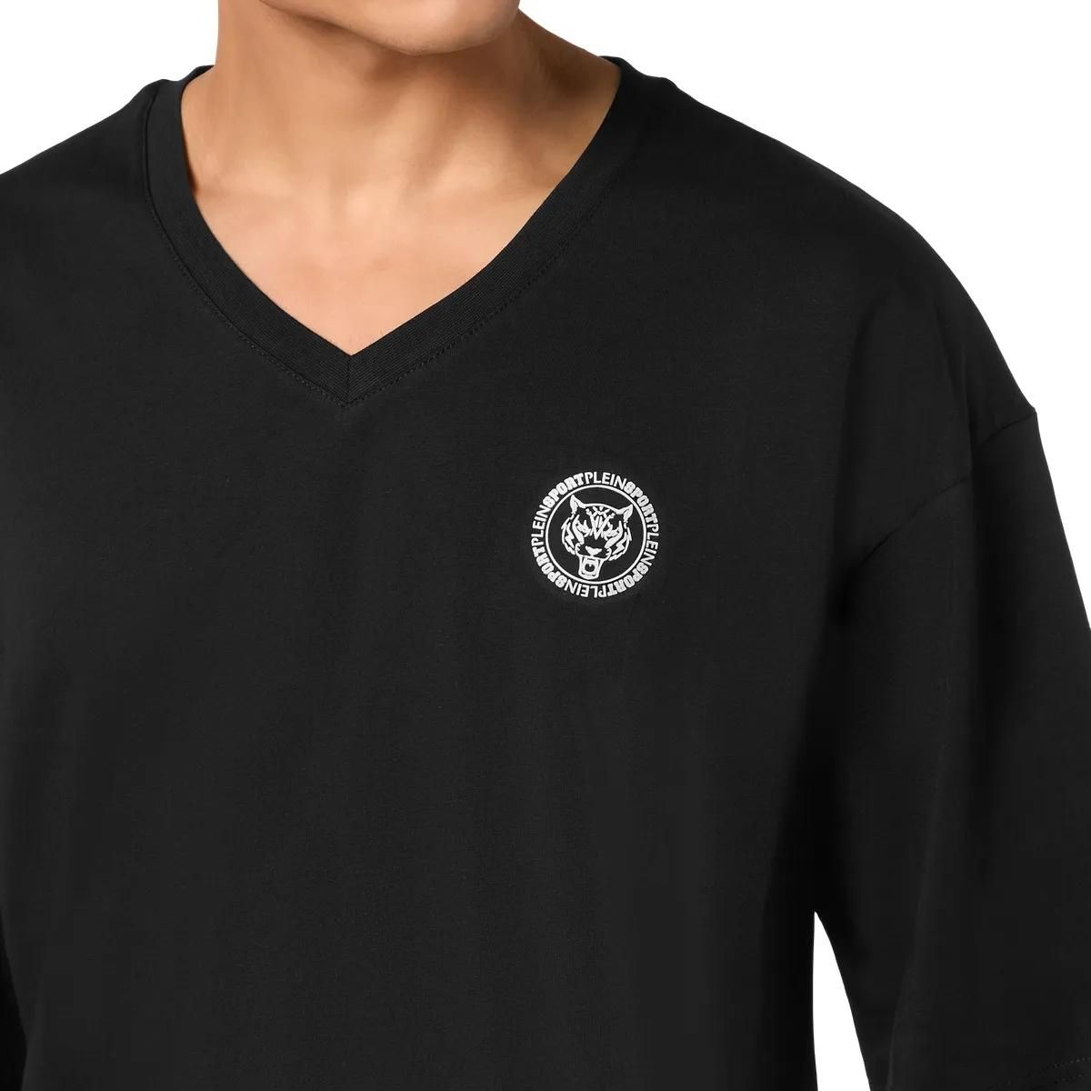 Modernes T-Shirt mit V-Ausschnitt und entspannter Passform