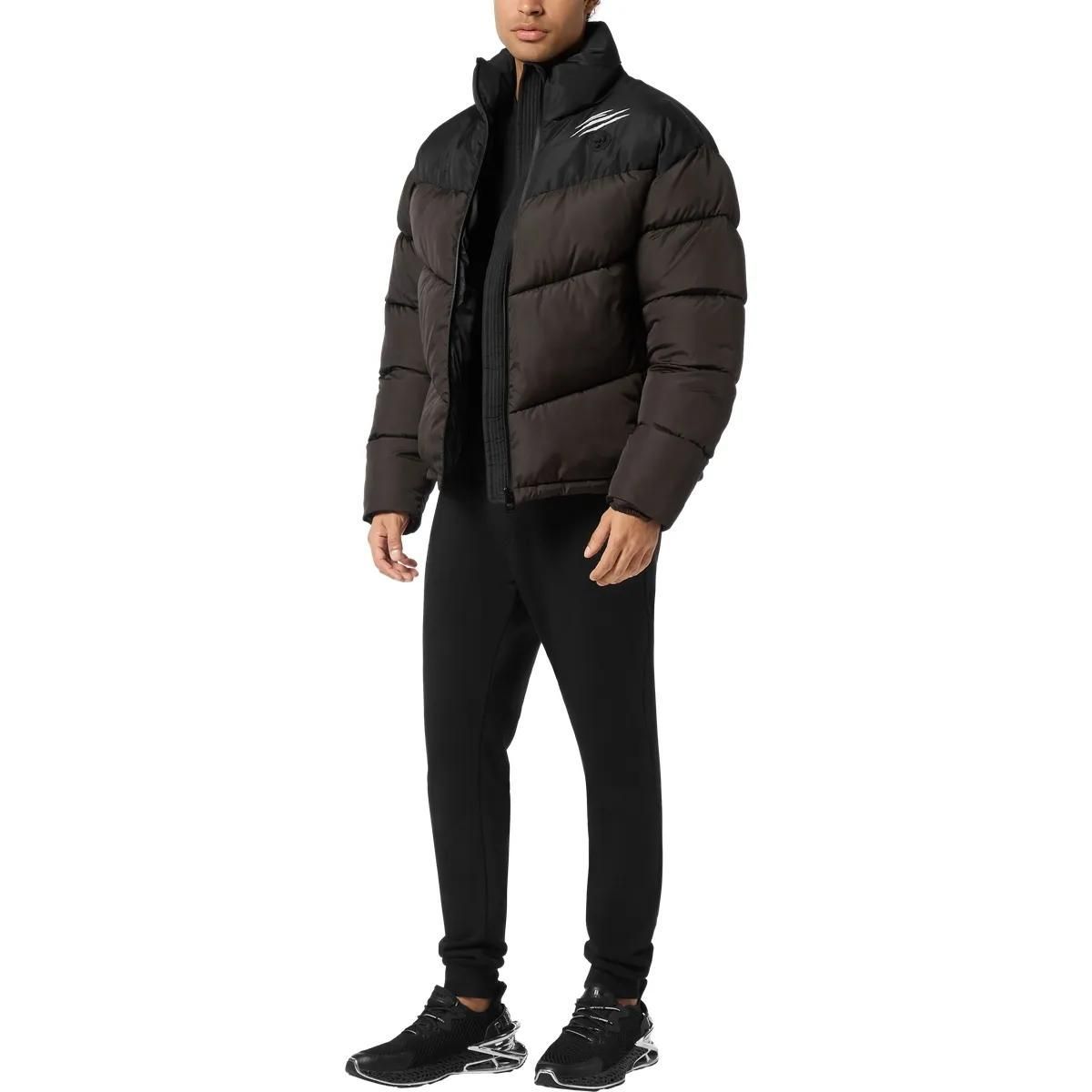 Zweifarbige gesteppte Daunenjacke