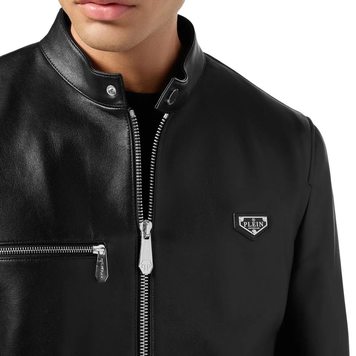 Schwarze Bikerjacke aus Leder