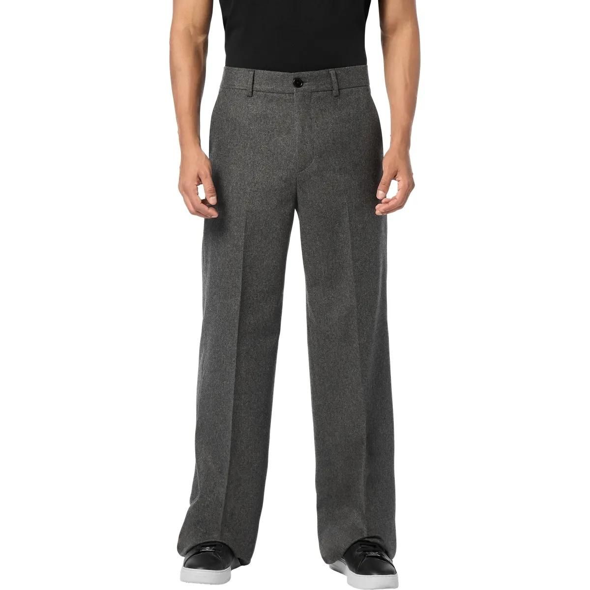 Graue weite Wollhose