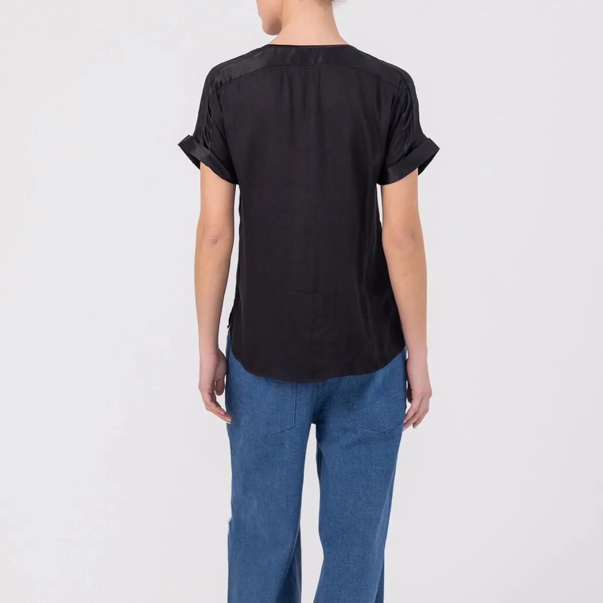 Elegantes Kurzarm-Seiden-T-Shirt