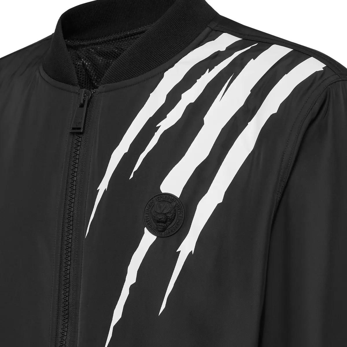 Bomberjacke mit Scratch-Grafik