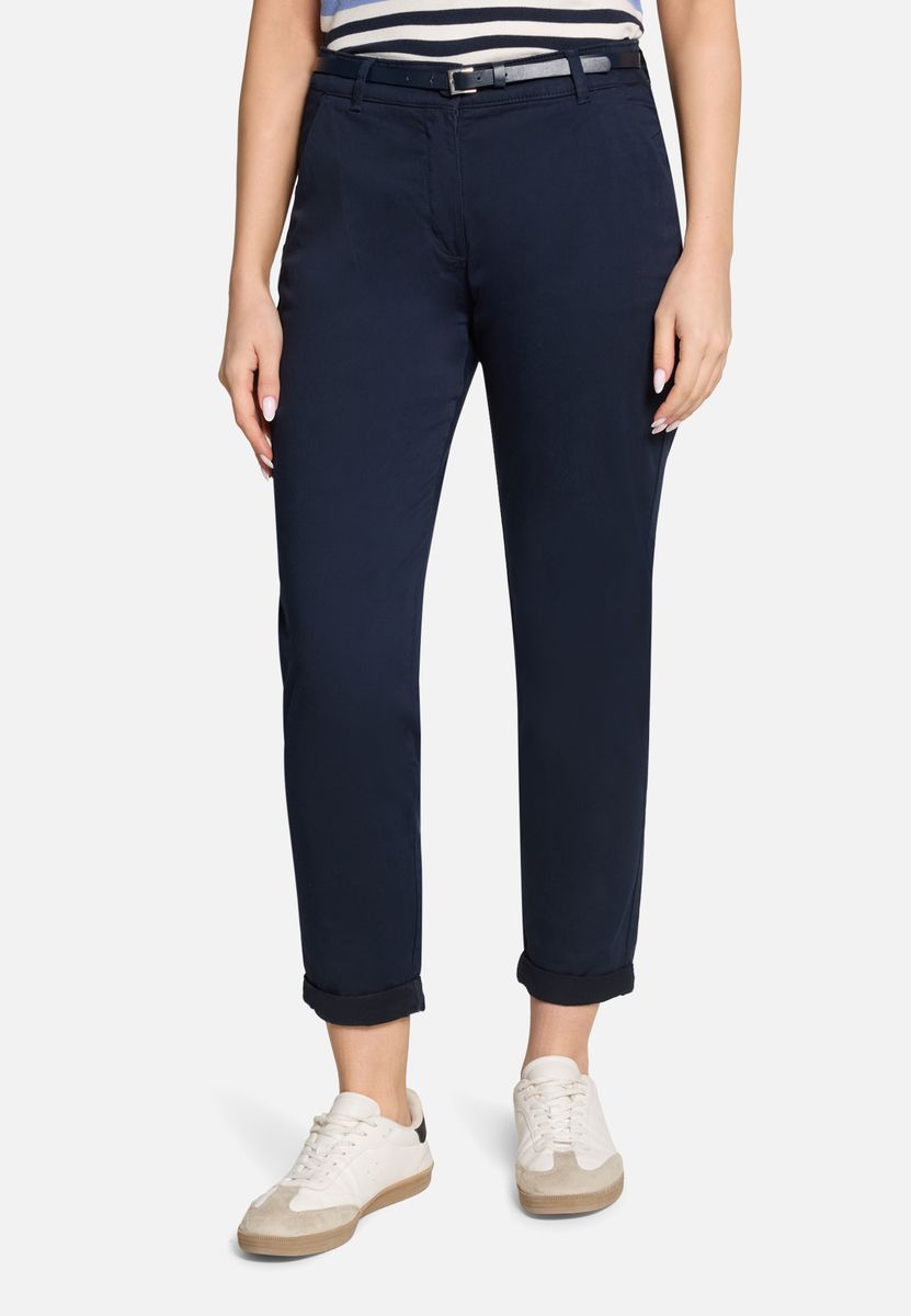 Chino-Hose mit lockerem Schnitt und Gürtel