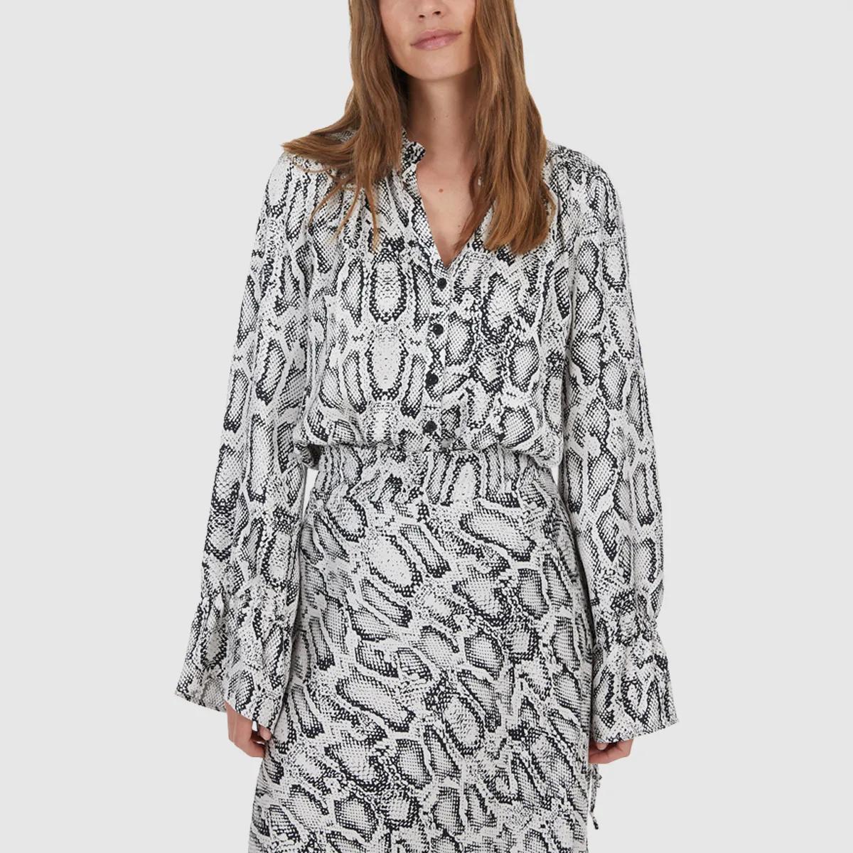 Bluse mit Schlangenprint und langen Ärmeln