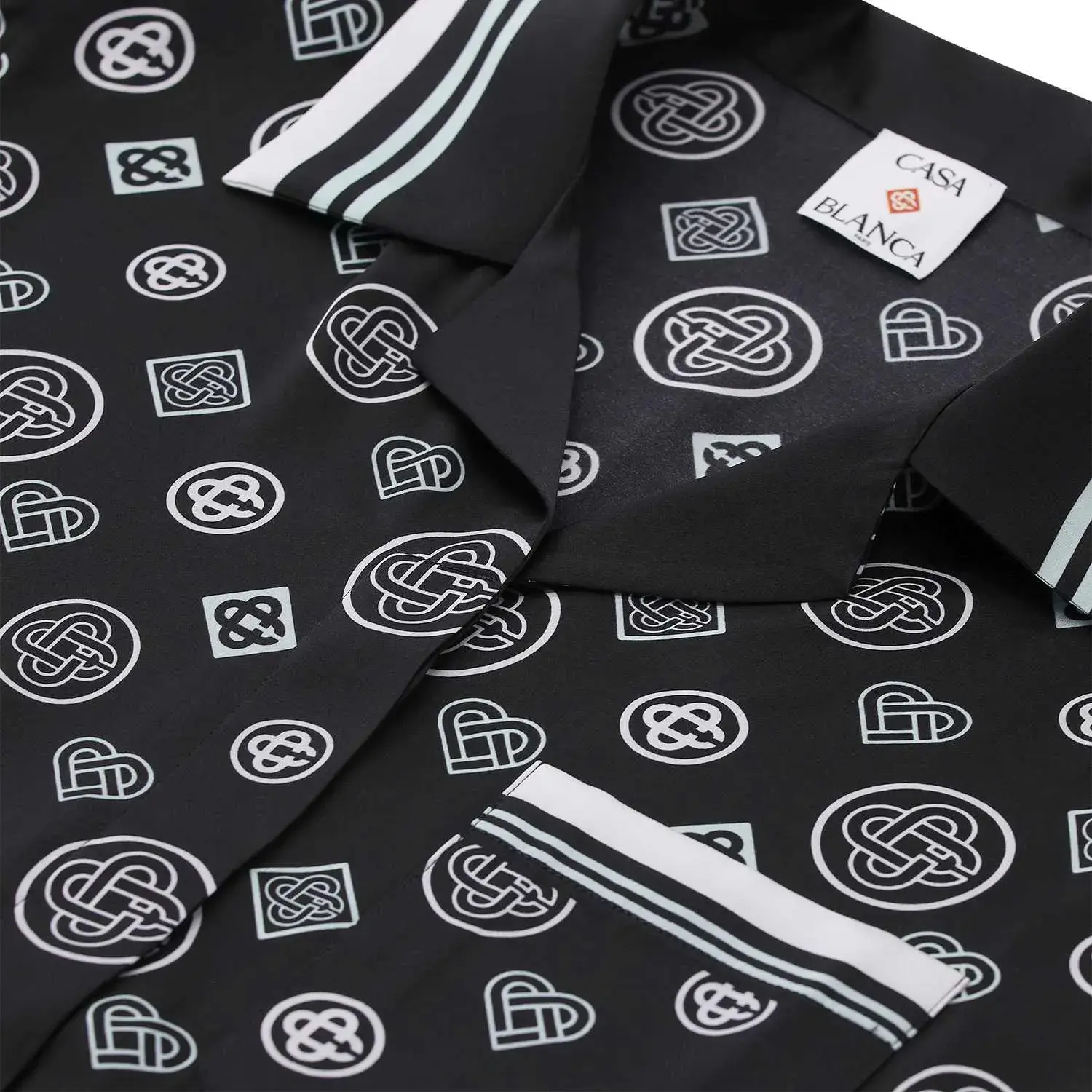 Seidensatin Monogramm Hemdbluse