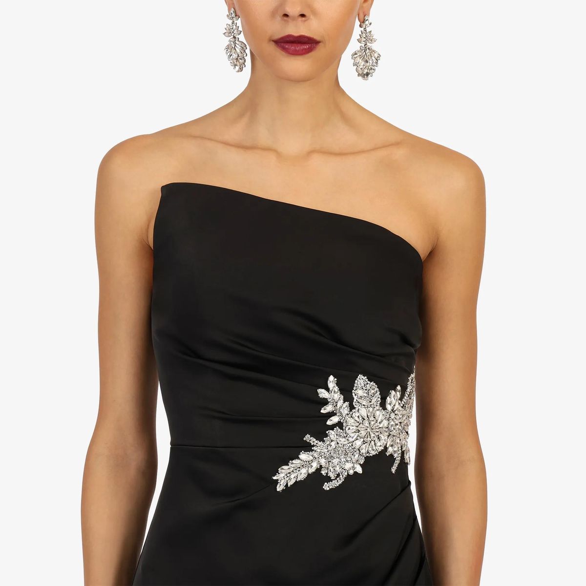 Elegantes trägerloses Abendkleid mit Korsett