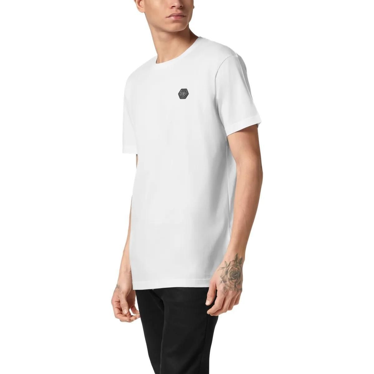 Minimalistisches T-Shirt aus Baumwolle mit Rundhalsausschnitt